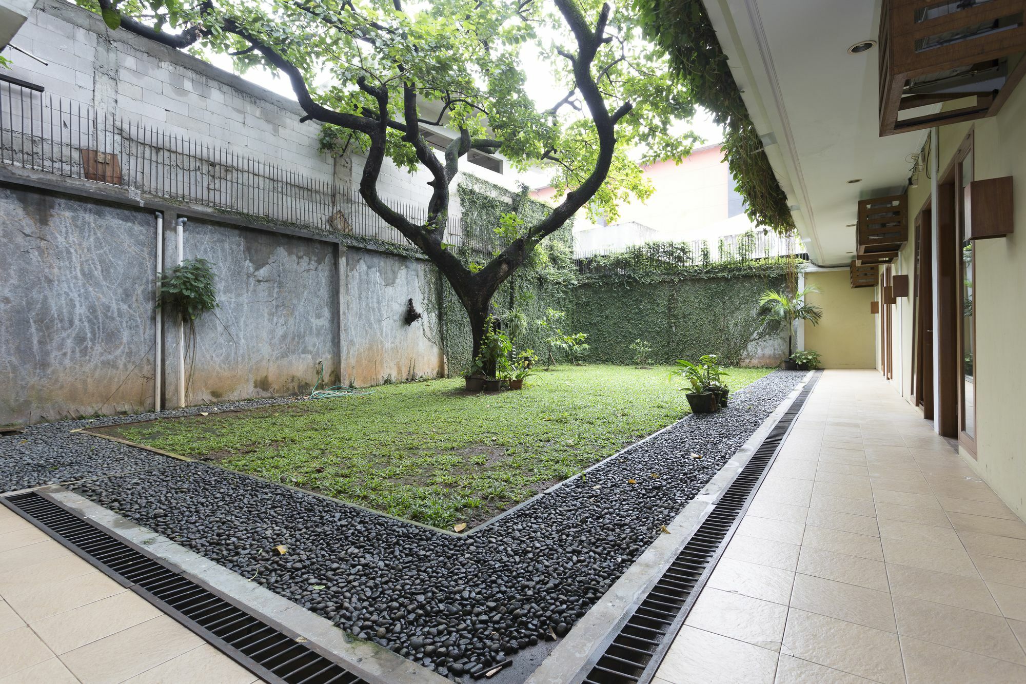 Reddoorz Plus Near Cilandak Town Square 2 Jakarta Exterior photo